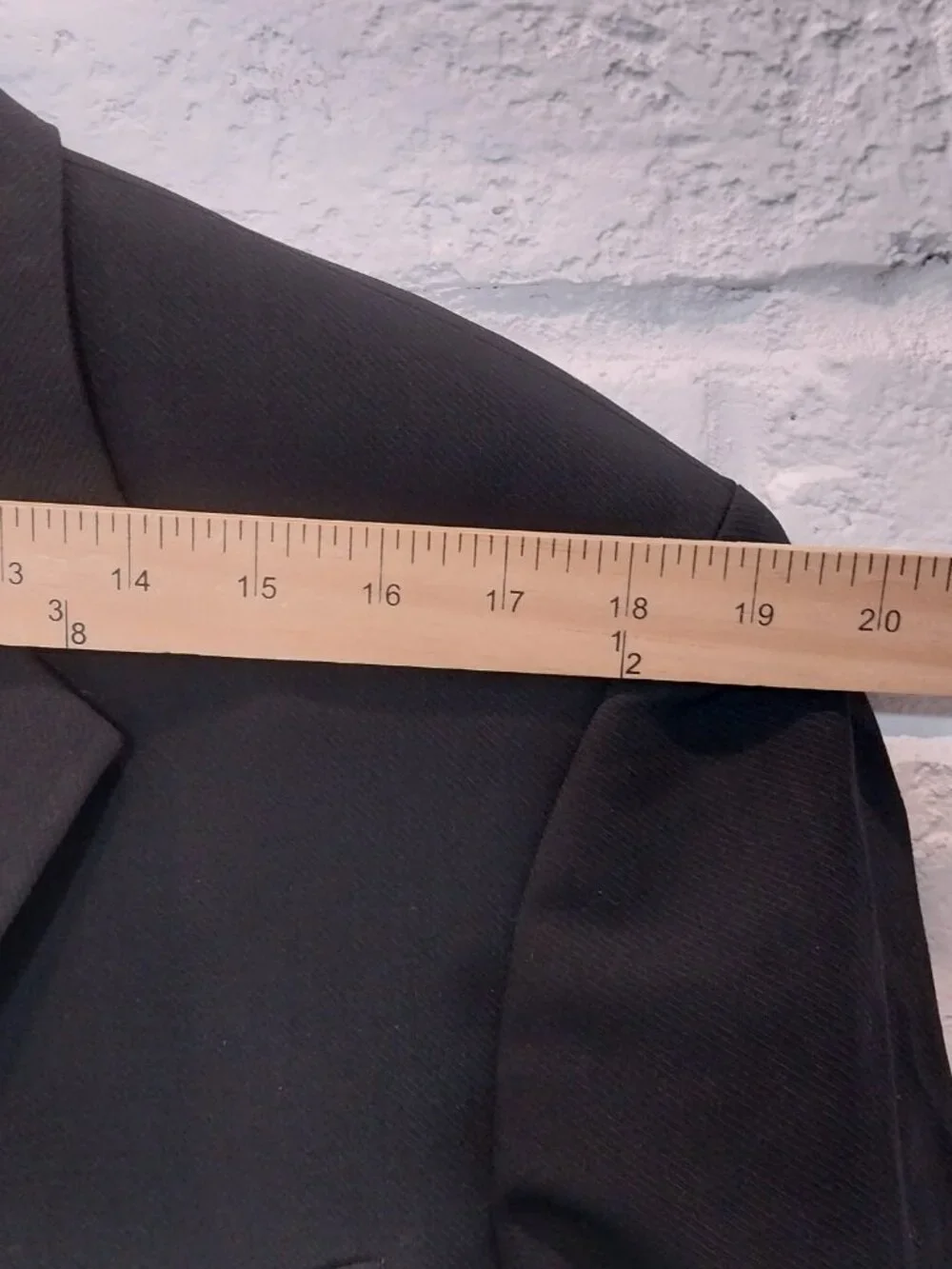 Vintage Hugo Boss Sport Coat 44R Solid Black 100% Virgin Wool Blazer Made in USA